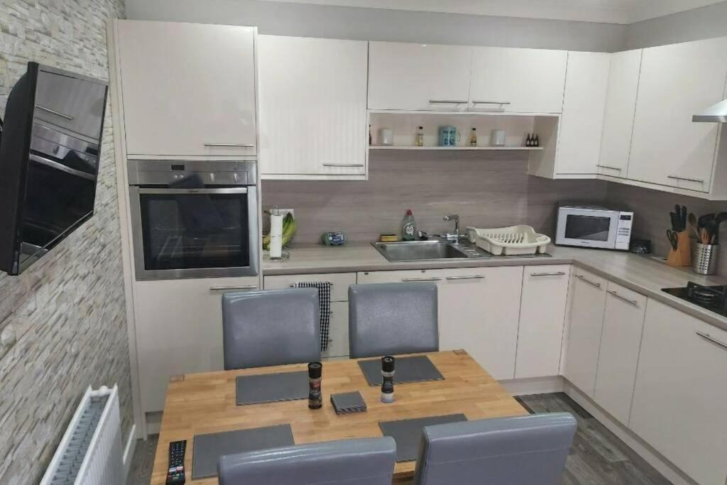 5 Riverside Place Thurso. 2 Bed, 2 Bathrooms. Esterno foto